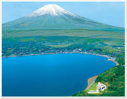 クラブの原点、富士山麓の絶好ロケーション